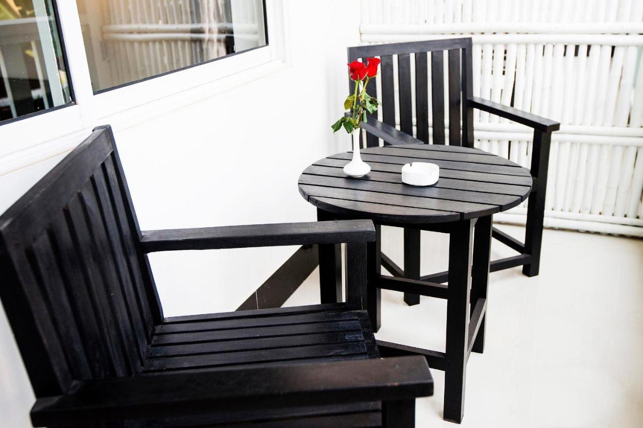 Tan Sokchea Boutique Hotel Siem Reap Bagian luar foto