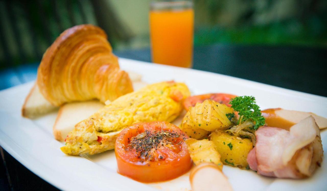 Tan Sokchea Boutique Hotel Siem Reap Bagian luar foto